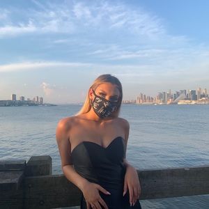 Meet your Posher, Catherine